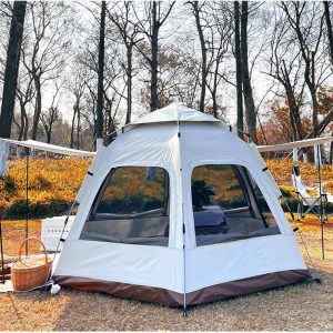 Outdoor family large space hiking tent（户外家庭大空间徒步帐篷）